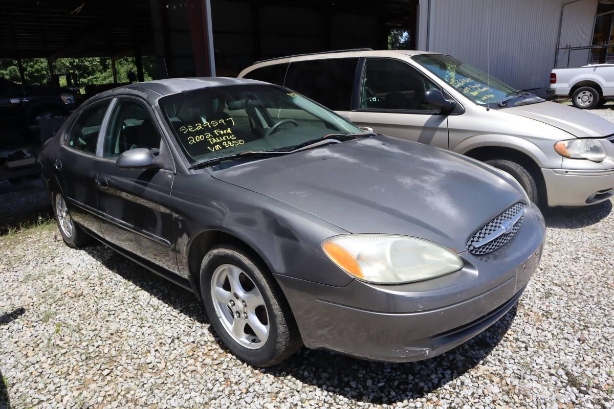 2002 Ford Taurus - *NOT Running*