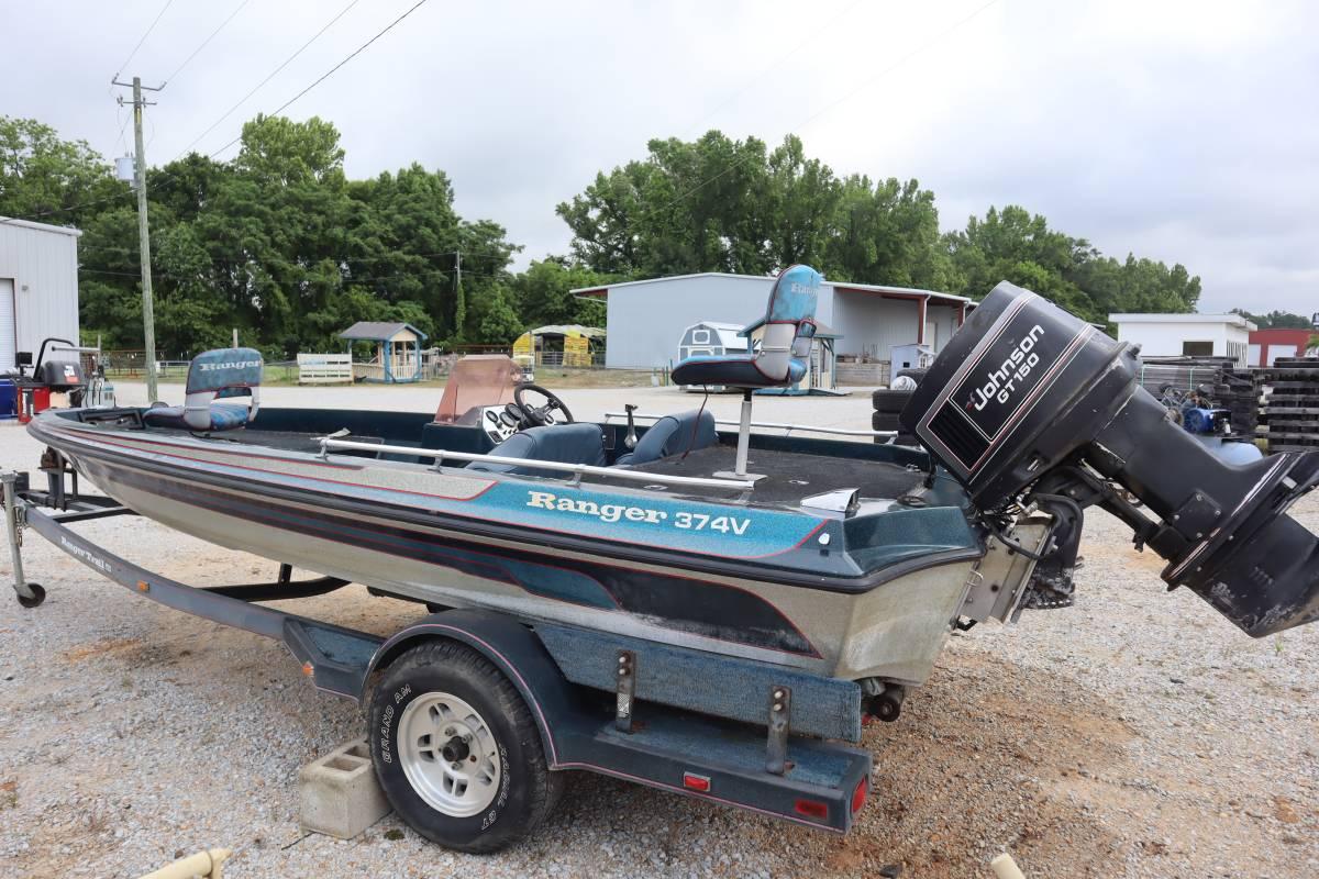 1988 Ranger 374V