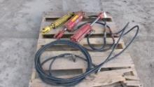 2 1/2" X 8" HYDRAULIC CYLINDER & 2- 3" X 8" w / connecting hoses