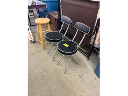 2 Folding Chairs