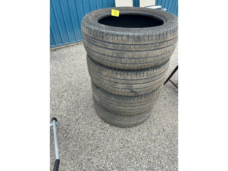 4 Pirelli 265/50R20 Tires