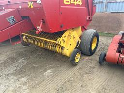 New Holland 644 Silage Special Net/Twine Round Baler