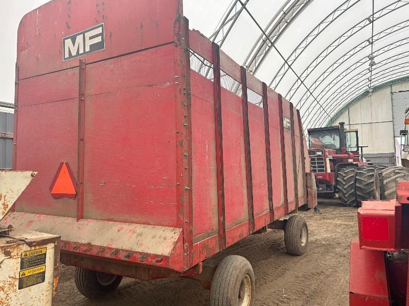 Massey Ferguson 16' Forage Wagon