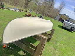 15' Fiberglass Canoe - Has Hole