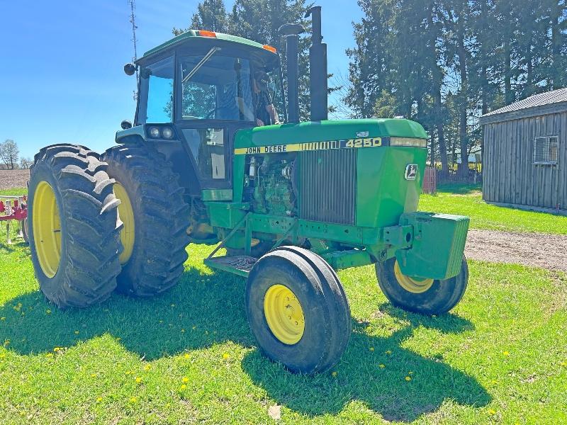 4250 John Deere Cab Tractor