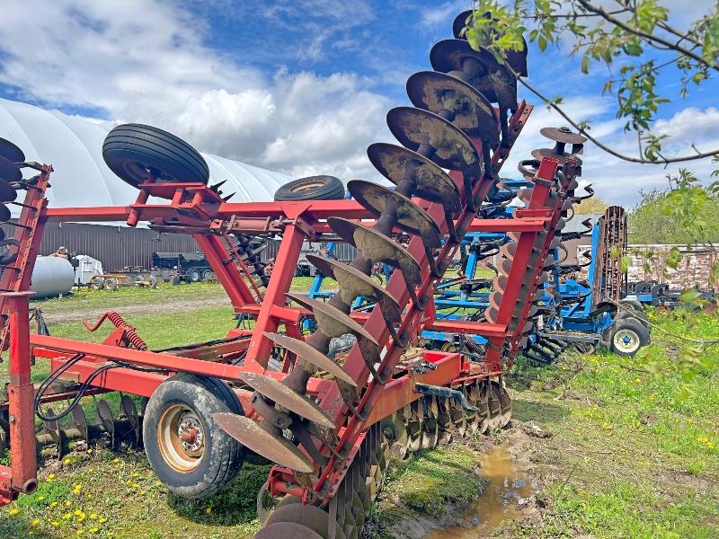 Case IH 3900 Disc 24' With Cushion Gang