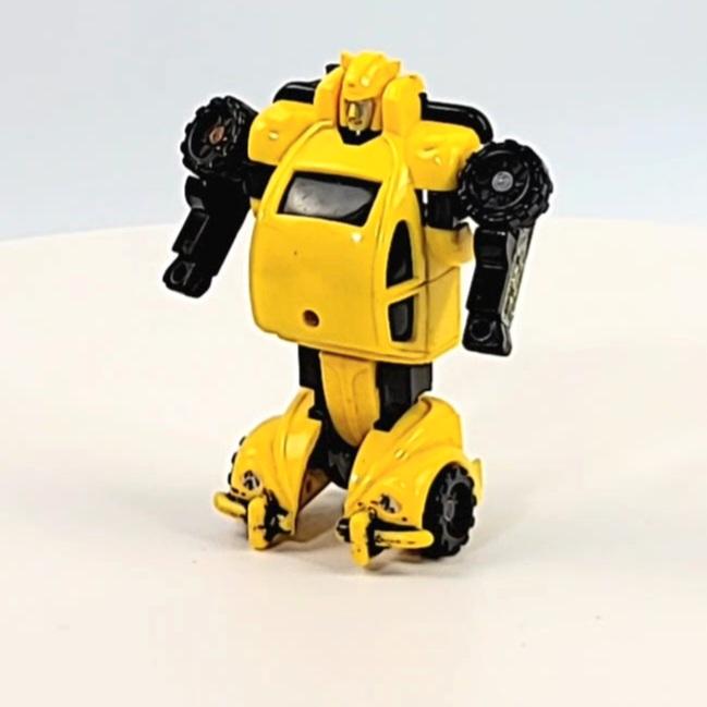 Vintage Transformers G1 Pretender Bumblebee 1989 Yellow Beetle Takara/Hasbro