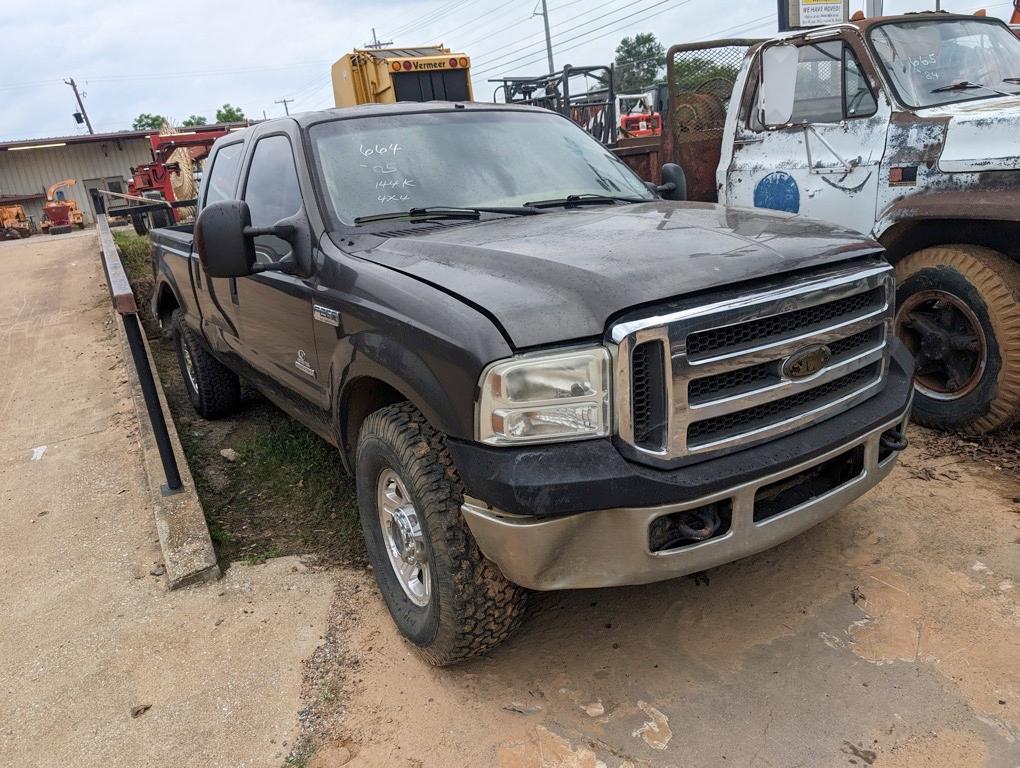 2005 FORD F-250 TRUCK, 4DR