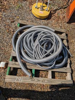 PALLET W/ALUMINUM HOSES