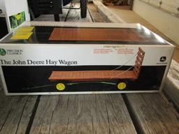 1390. 261-470. 1/16 JD HAY WAGON # RACK, PRECISION # 19, NIB, TAX