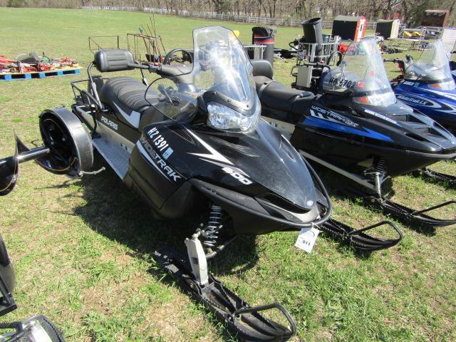 11. 2015 POLARIS 600 WIDE TRAK LX, REAR CARRIER, JIFFY GAS ICE AUGER, HI-LO