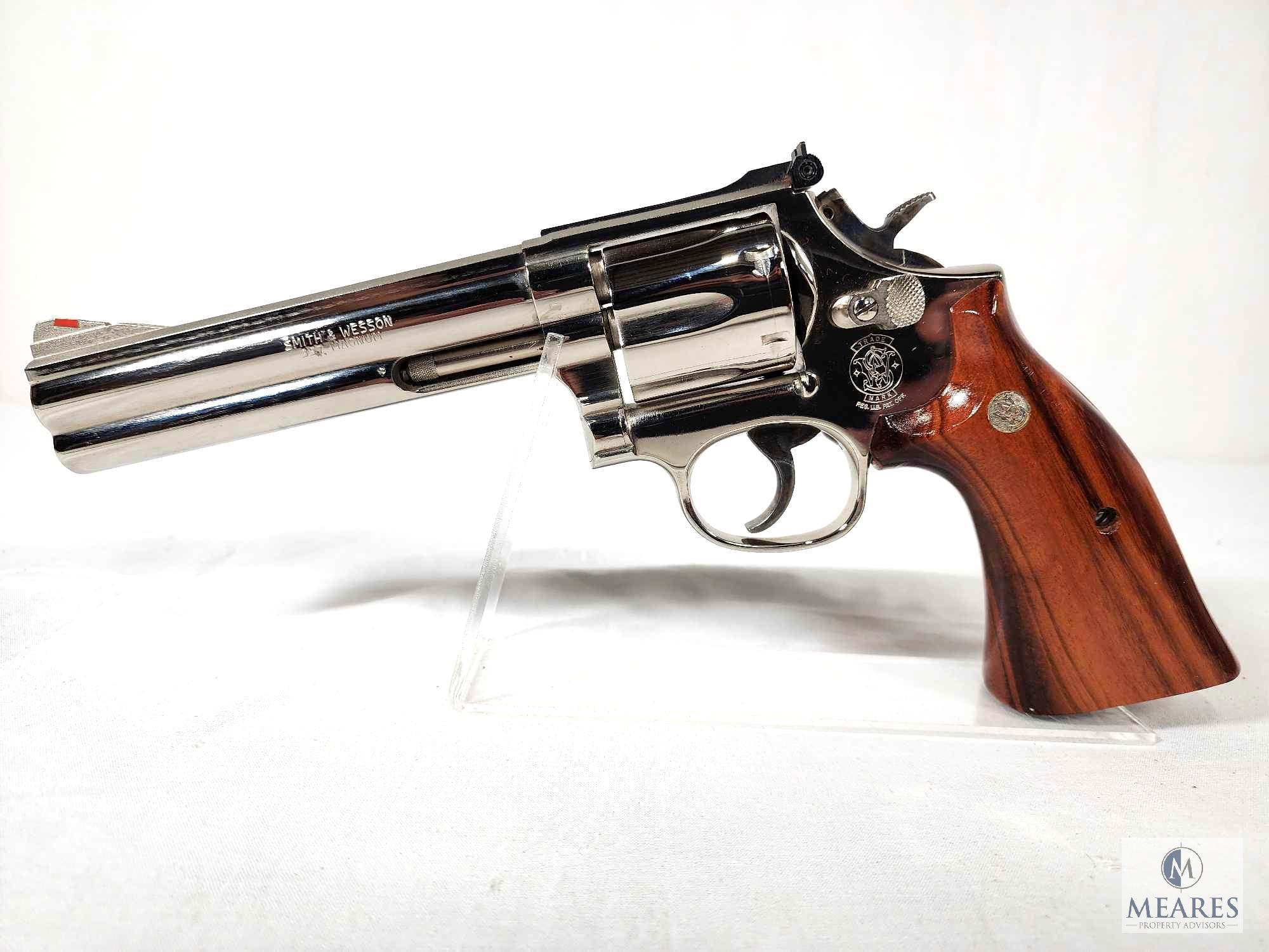 Smith & Wesson Model 586-3 Nickel Plated Bill Elliott Commemorative (4557)