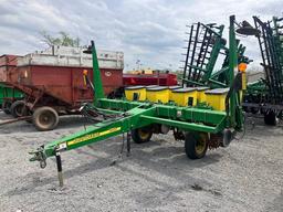 JD 1750 CORN PLANTER 4R30"