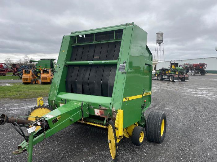 1985 JD 530 ROUND BALER #E00530X687204