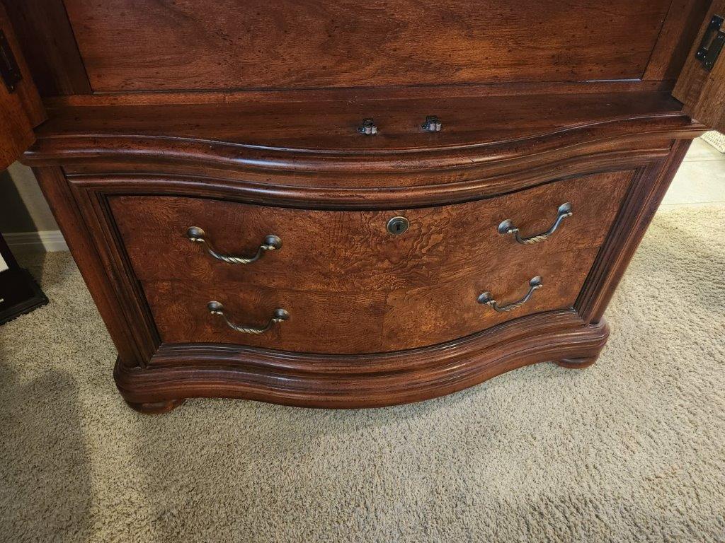 Thomasville "British Gentry" Door Chest