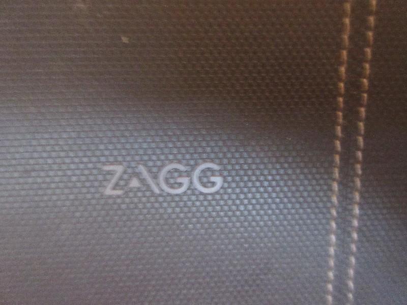 2 Electronic Devices Apple iPad w/Case & ZAGG Folio Keyboard w/iPad 9.7"