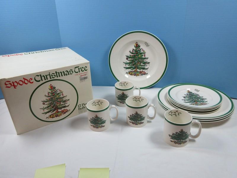 12pc Set Spode China Christmas Tree-Green Trim Pattern Buffet Set 4 Each Dinner Plates, Salad