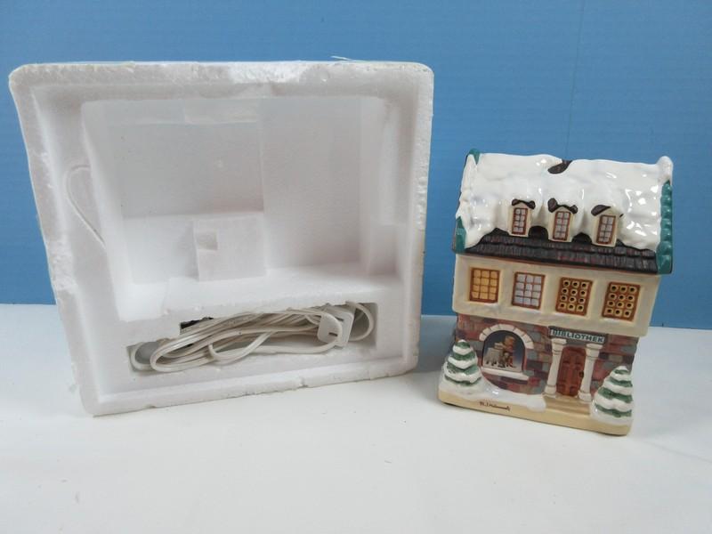 Collectors Hawthorne Porch Light MI Hummel Bavarian Holiday Village Collection Illuminated