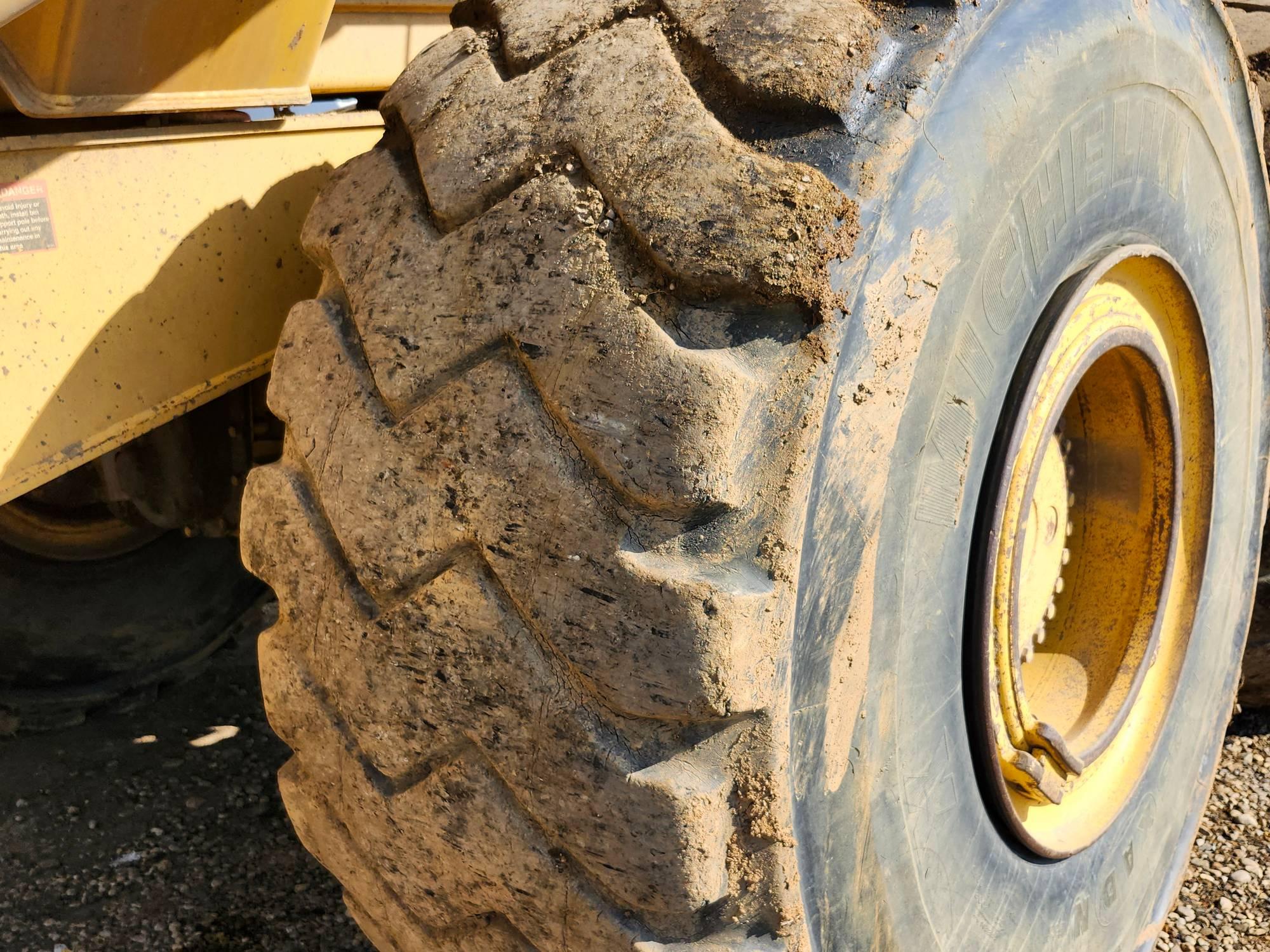 John Deere 400D  Haul Truck