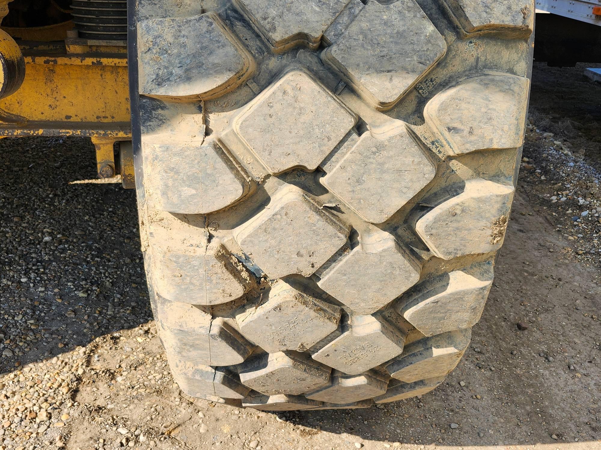 John Deere 400D  Haul Truck