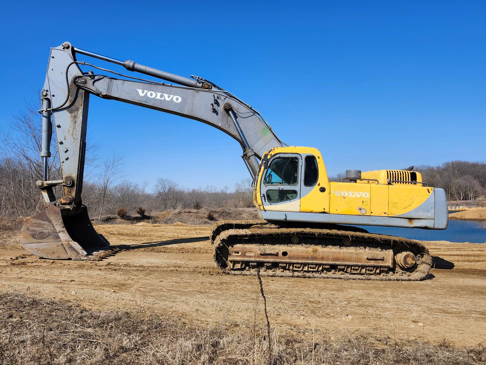 Volvo EC460 LC Excavator