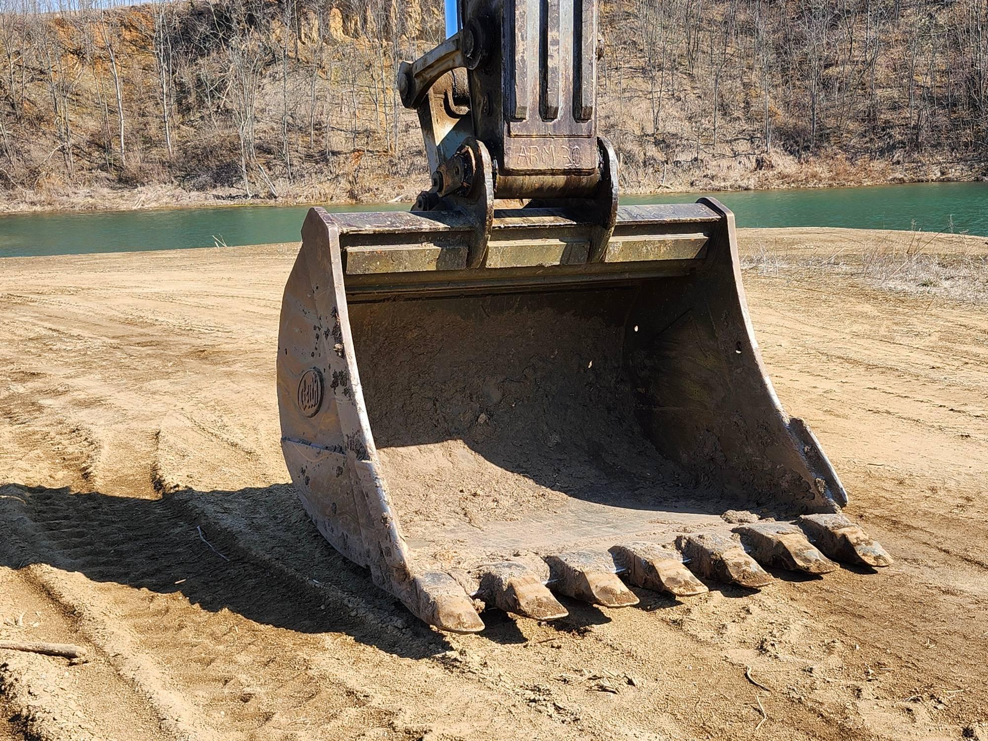 Volvo EC460 LC Excavator