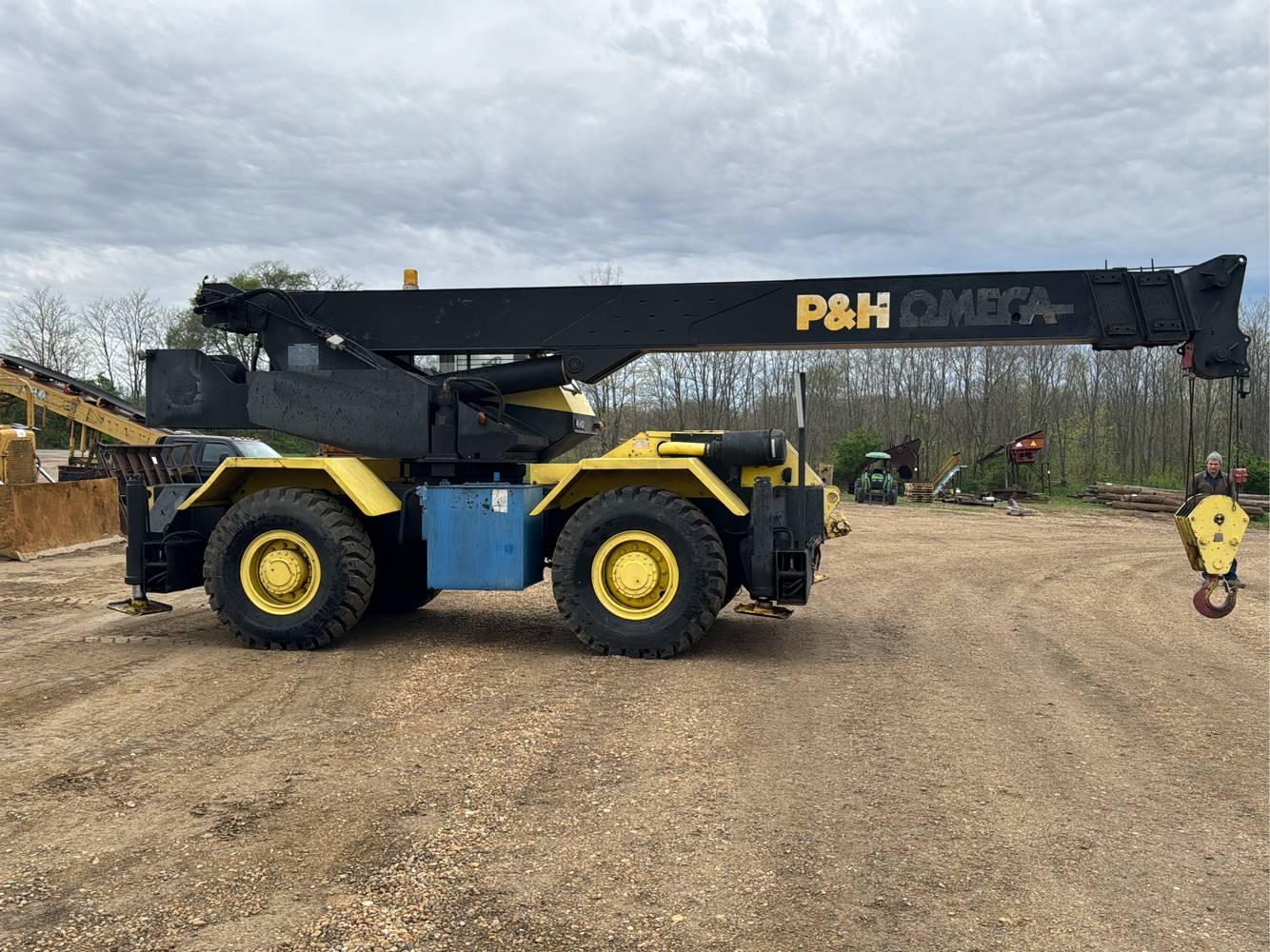 P&H  18 Ton Rough Terrain Crane