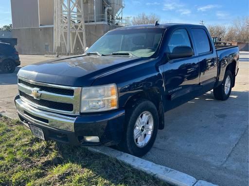 2011 Chevrolet Silverado Pickup Truck