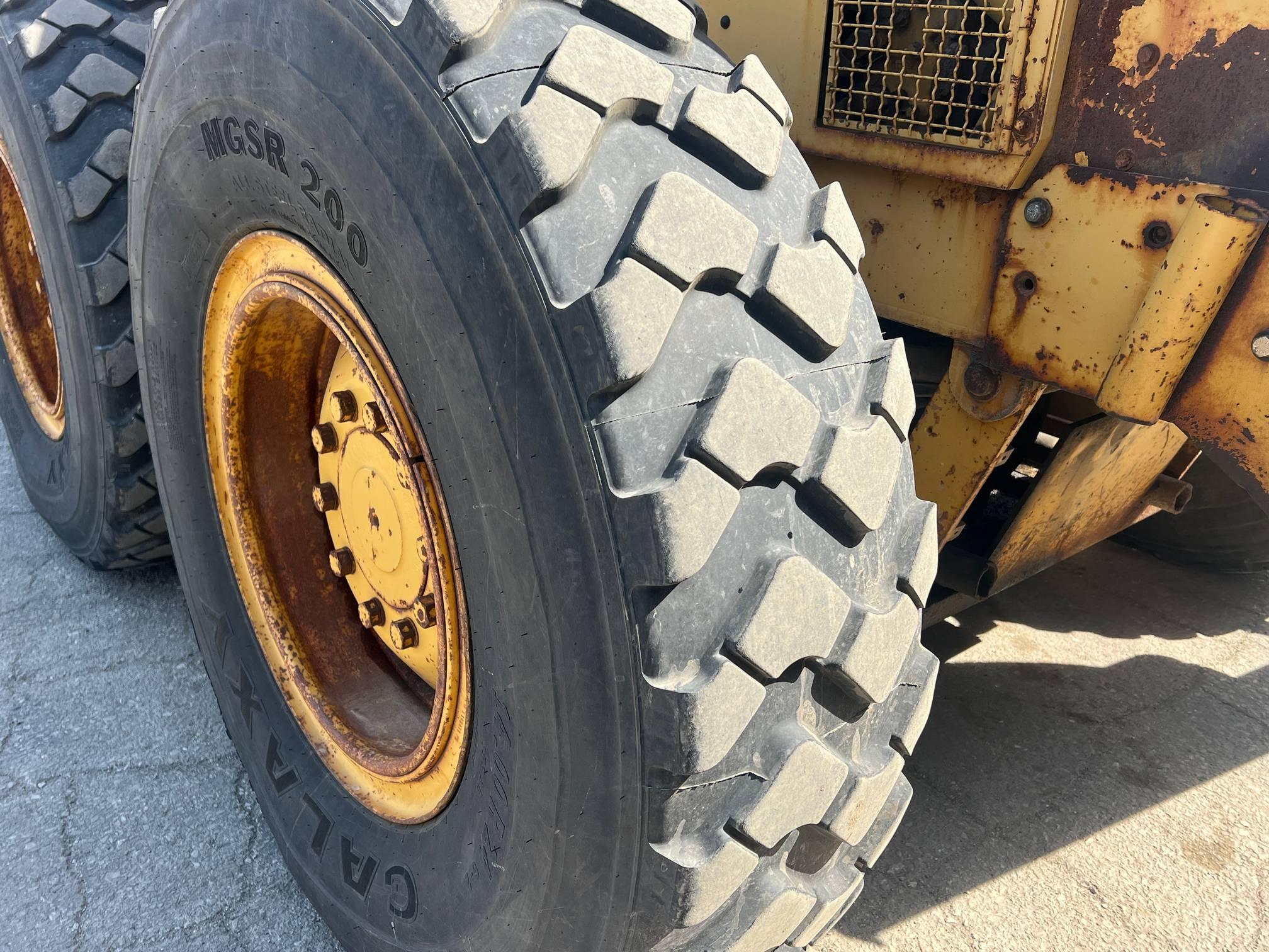 1986 CAT 140 Grader