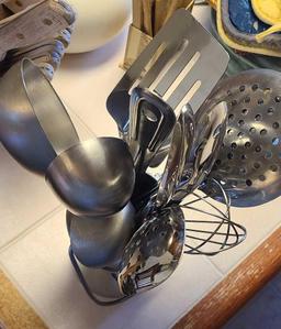 Stainless Steel Utensil Holder $1 STS