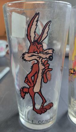 Warner Bros Collectors Glasses $2 STS