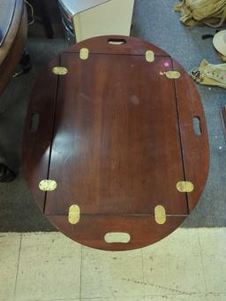 Vintage hinged cherry wood end/coffee table, Also Known As A Butler's Table, Measure Approximately