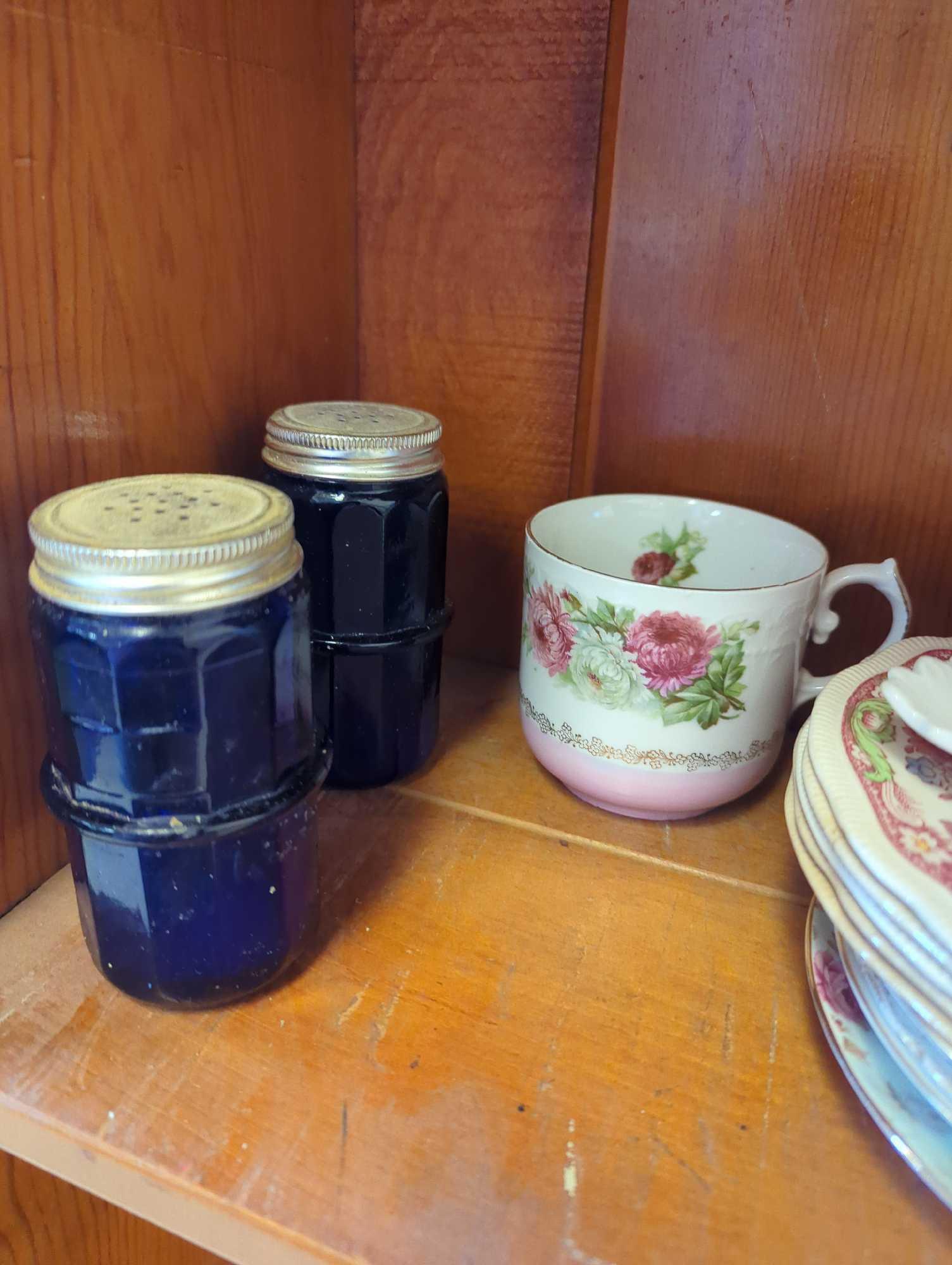 Shelf Lot of Assorted Items to Include, A Cup Of Christmas Tea Pot with Lid By Tom Hegg, Floral