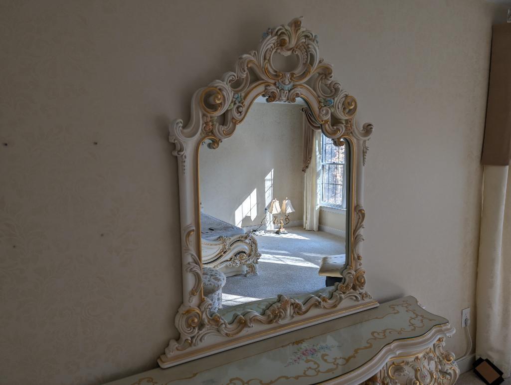 SILIK VANITY, MIRROR & ROUND STOOL SET. NICE CARVED FLORAL DETAILS ON THE VANITY AND MIRROR.