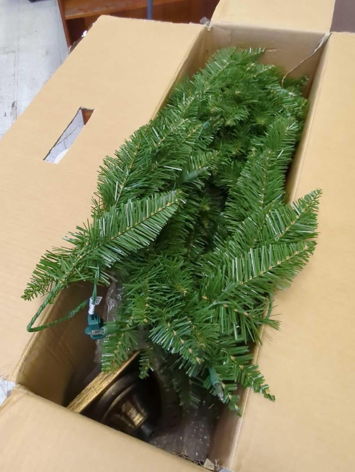 Sterling Tree Company 3.5Ft Potted Norway Pine With 150 Clear Lights. Retails as $100.00 Dimensions: