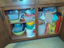 (KIT) CABINET LOT OF MISCELLANEOUS KITCHEN ITEMS, PLASTIC AND GLASSWARE, ETC. SEE PHOTOS