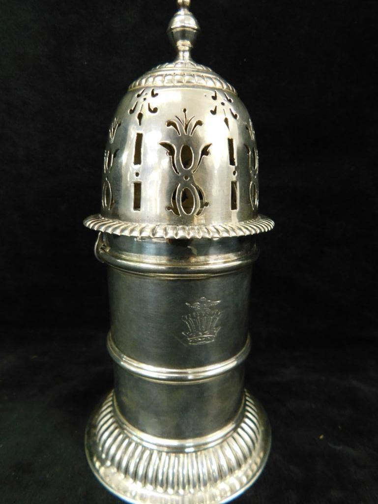 Sterling Silver - Confectionary Sugar Shaker - 192.0 Grams - Hallmarked - 6.5" Tall