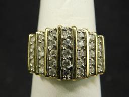 10K Yellow Gold - Ring - Size 8 - Clear Stones - 6.2 Grams TW