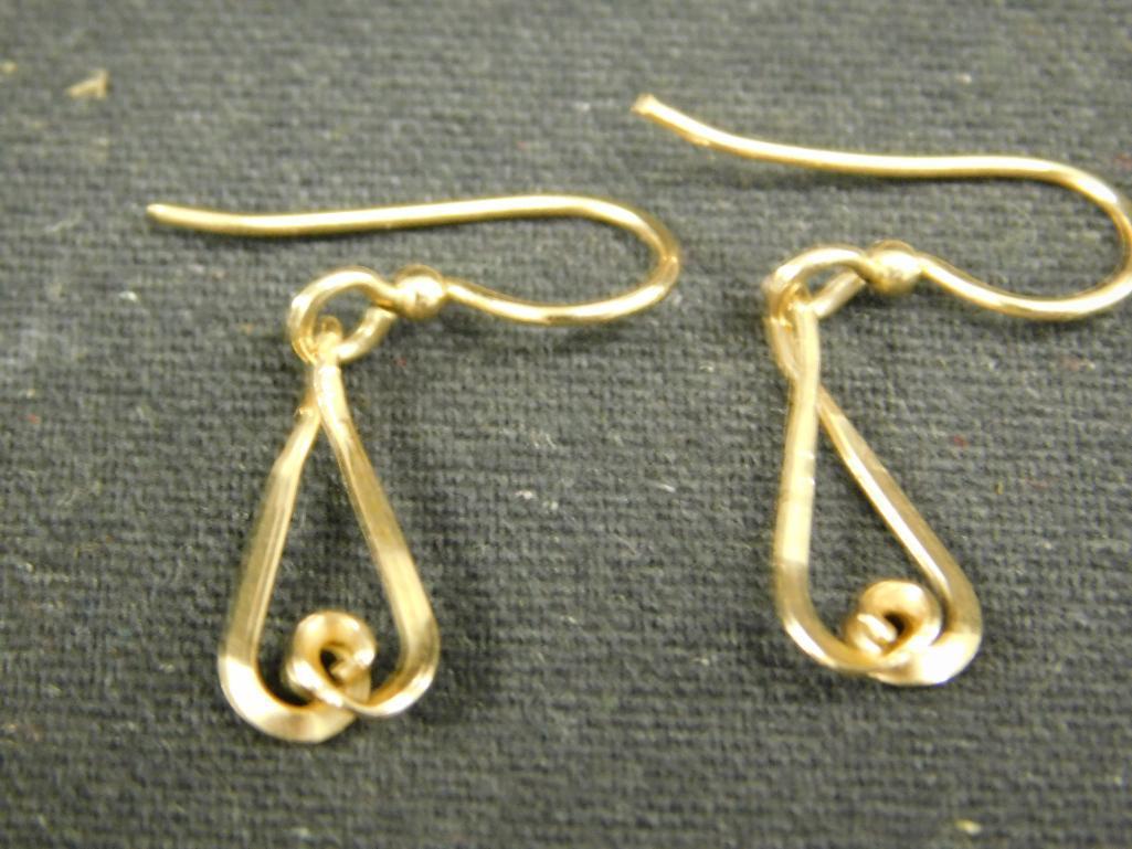 10K Yellow Gold - Pierced Earrings - Drop - .8 Grams