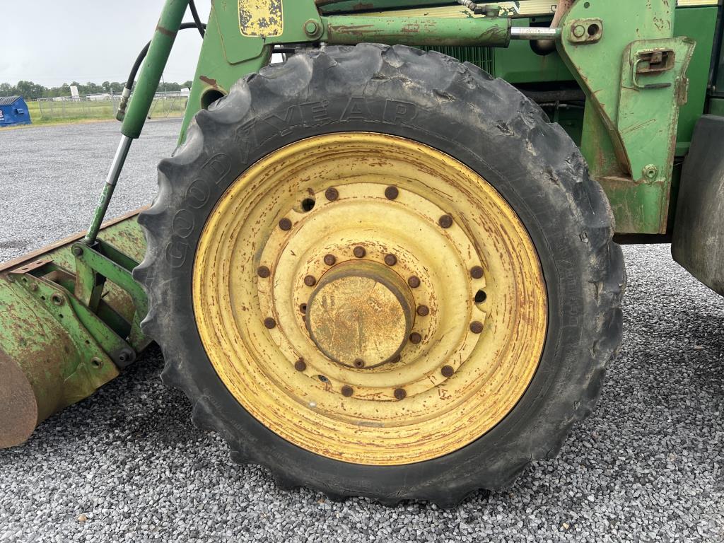 John Deere 7510 Tractor