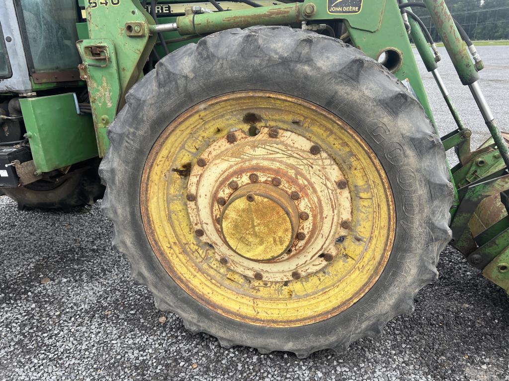 John Deere 7510 Tractor