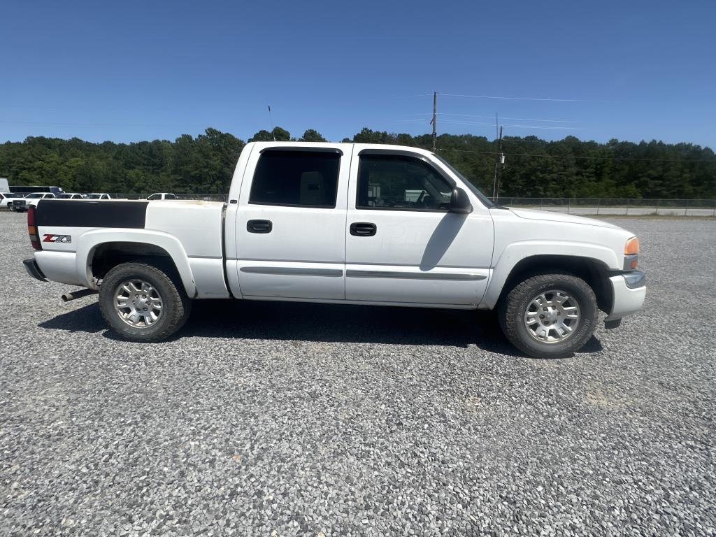 2005 GMC Sierra 1500 Truck