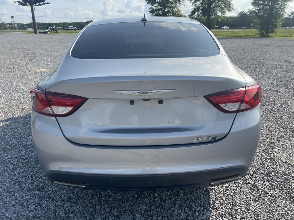 2015 Chrysler 200 S 4D Sedan