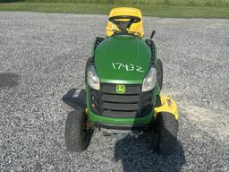 John Deere D105 Lawn Tractor