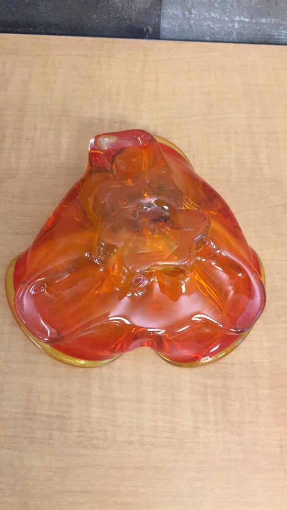 AMBERINA GLASS ASHTRAYS & MARIGOLD CARIVAL DISH