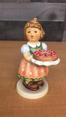 M.I. HUMMEL FIGURINE "BIRTHDAY CANDLE"