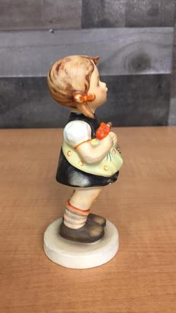 M.I. HUMMEL FIGURINE "SISTER"