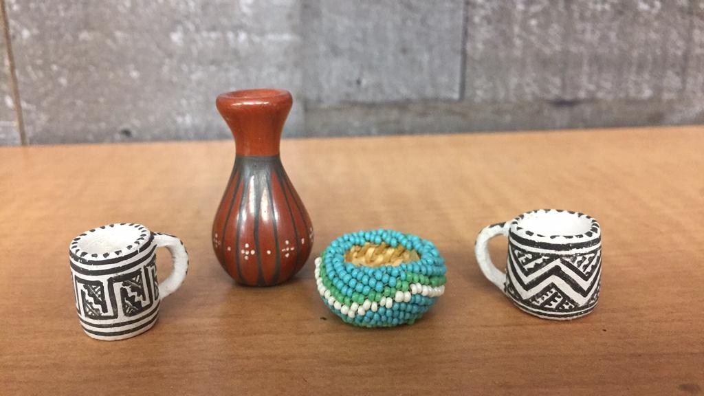 MINATURE POTTERY AND DECOR: ISLETA & MORE