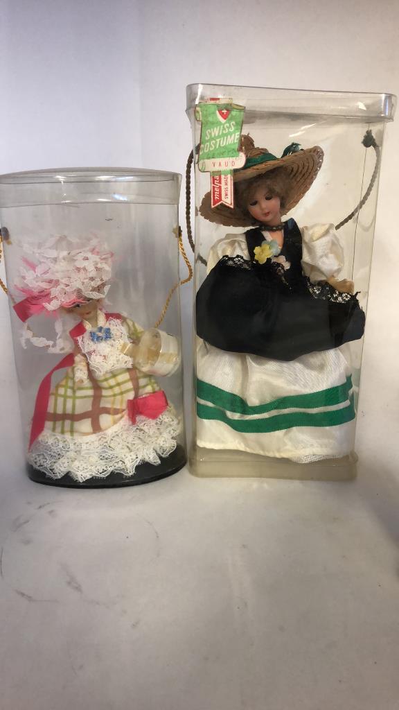 DOLLS FROM AROUND THE WORLD