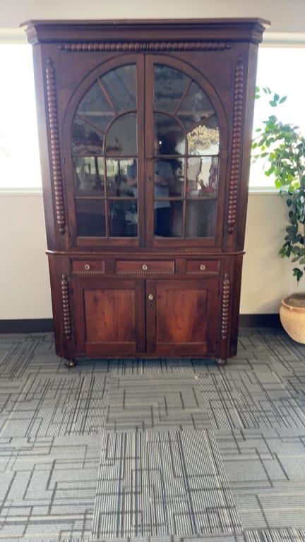 ANTIQUE ENGLISH CORNER DISPLAY CABINET